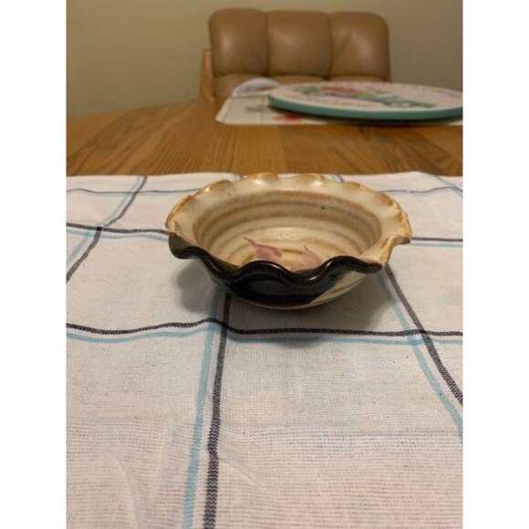 Handcrafted Ceramic Bowl With Floral Design & Scalloped Edges Signed - Picture 6 of 12